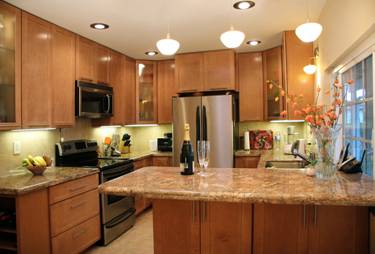 Custom Kitchen Remodeling Design Ideas and Photos - New Kitchens ...